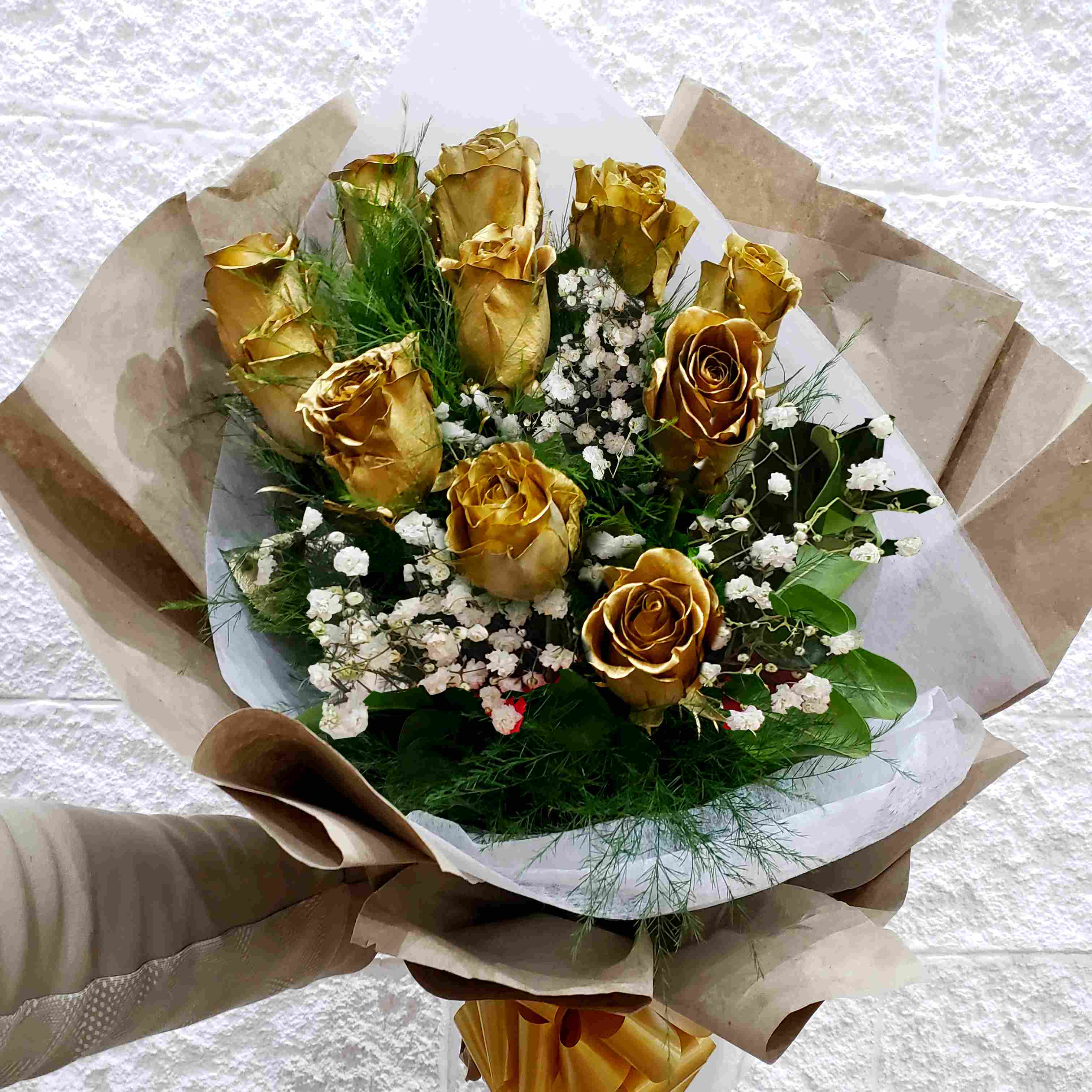 Envio y venta de flores ,rosas, plantas,arreglos florales ,regalos y desayunos a domicilio con delivery gratis en la Ciudad Autonoma de Buenos Aires y con costo de env�o en localidades del Gran Buenos Aires asi como delivery de flores y plantas a trav�s de florerias asociadas en todas las provincias de la Argentina, Buenos Aires, la Pampa, Tucuman, La Rioja, R�o Negro, Entre Rios, Corrientes, Misiones, Neuquen, Chubut, Tierra del Fuego, Santa Cruz, San Luis, Mendoza, Cordoba, Jujuy, Formosa, Santiago del Estero, Salta, Chaco, Catamarca ,San Juan, y ademas realizamos el delivery de flores ,coronas,palmas , plantas y regalos a todas las ciudades de Argentina, Mar del Plata, C�rdoba, Buenos Aires, con cargo en Santa Rosa, La Plata, Bella Vista, Neuquen, Pilar, Paran�, Posadas, Resistencia, Cipolleti y mas de 300 ciudades y localidades en todo el territorio de nuestro pa�s, asi como tambien tenemos la posibilidad de enviar flores a casi todo el mundo en cuestion de horas